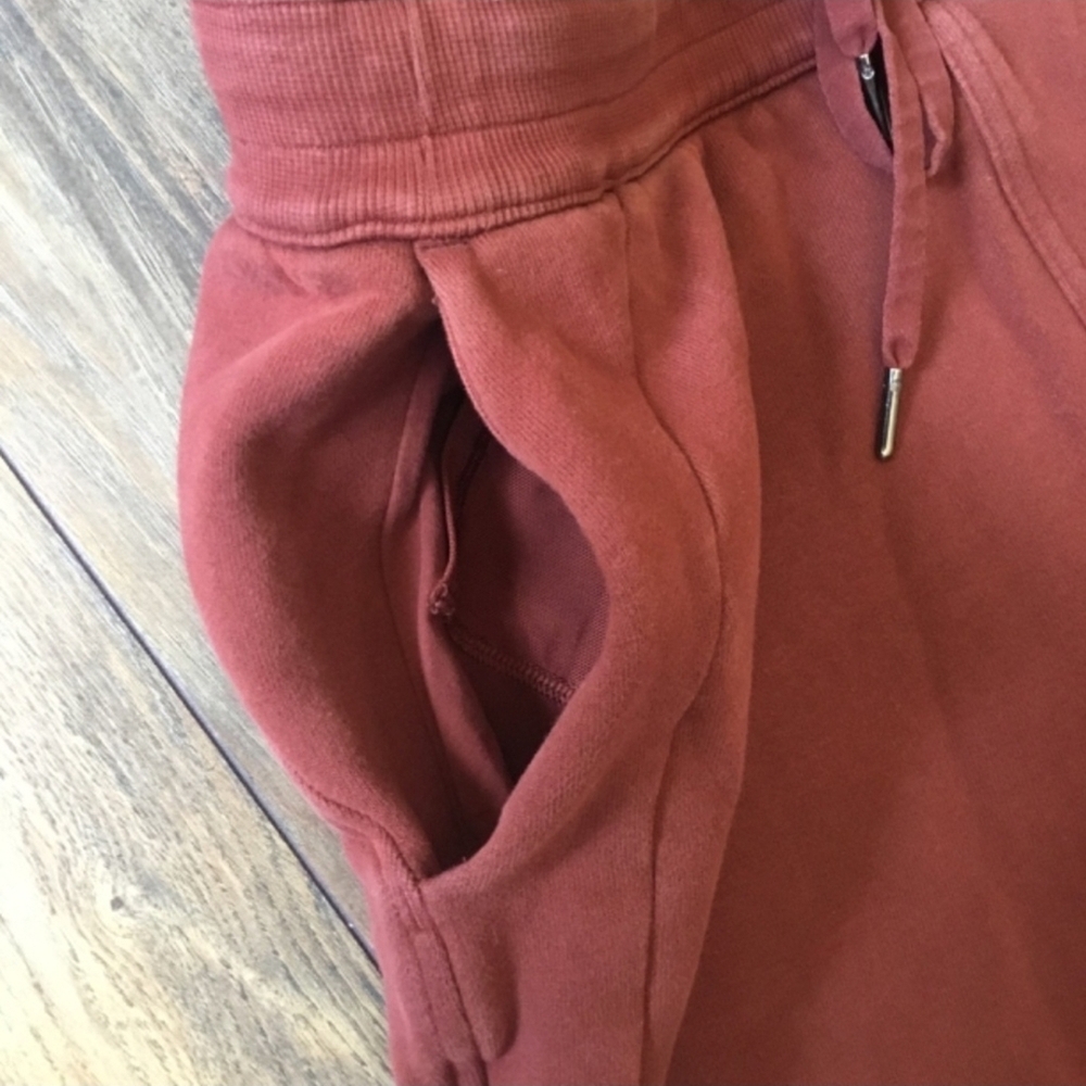 Lululemon Athletica Terracotta Joggers Old School - Picture 7 of 10